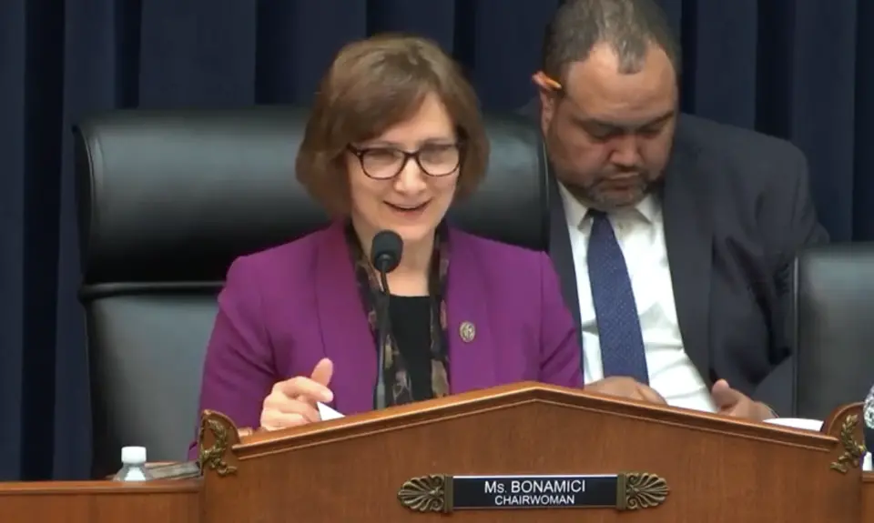 Suzanne Bonamici speaks at a podium