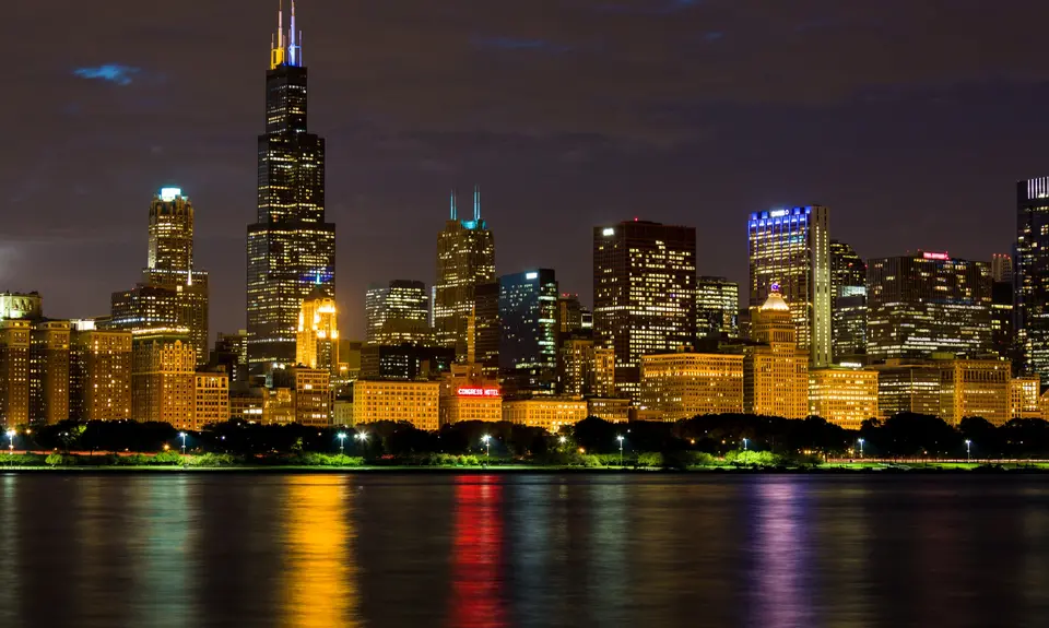 A photo of the Chicago skyline at night.