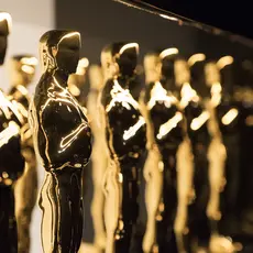 oscar statues