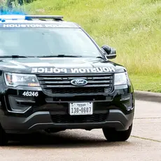 A Houston police SUV with it's lights on